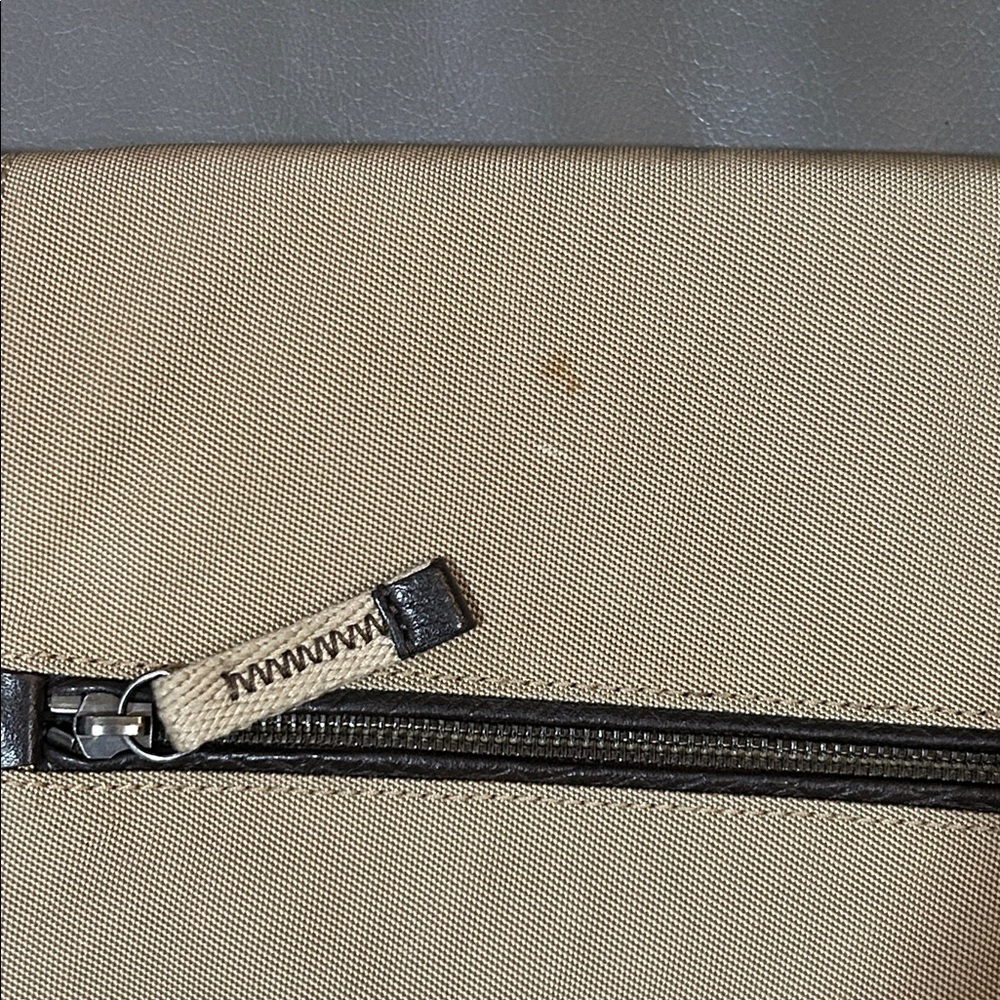 Banana Republic Messenger Bag 17x13 - Picture 10 of 10